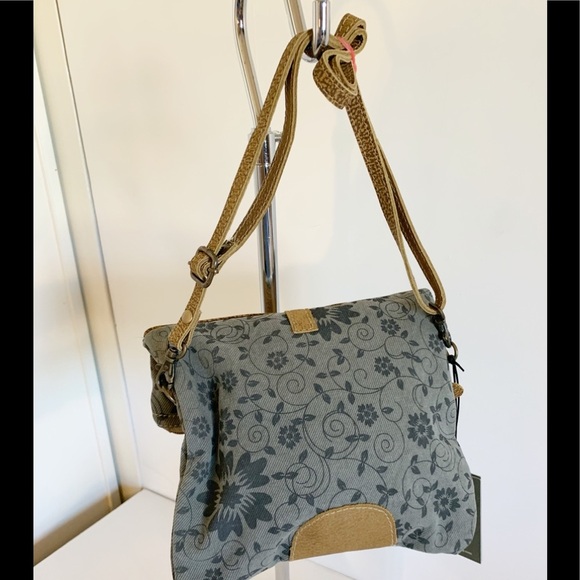 Myra Teal & Tan Crossbody Bag! - Picture 3 of 7